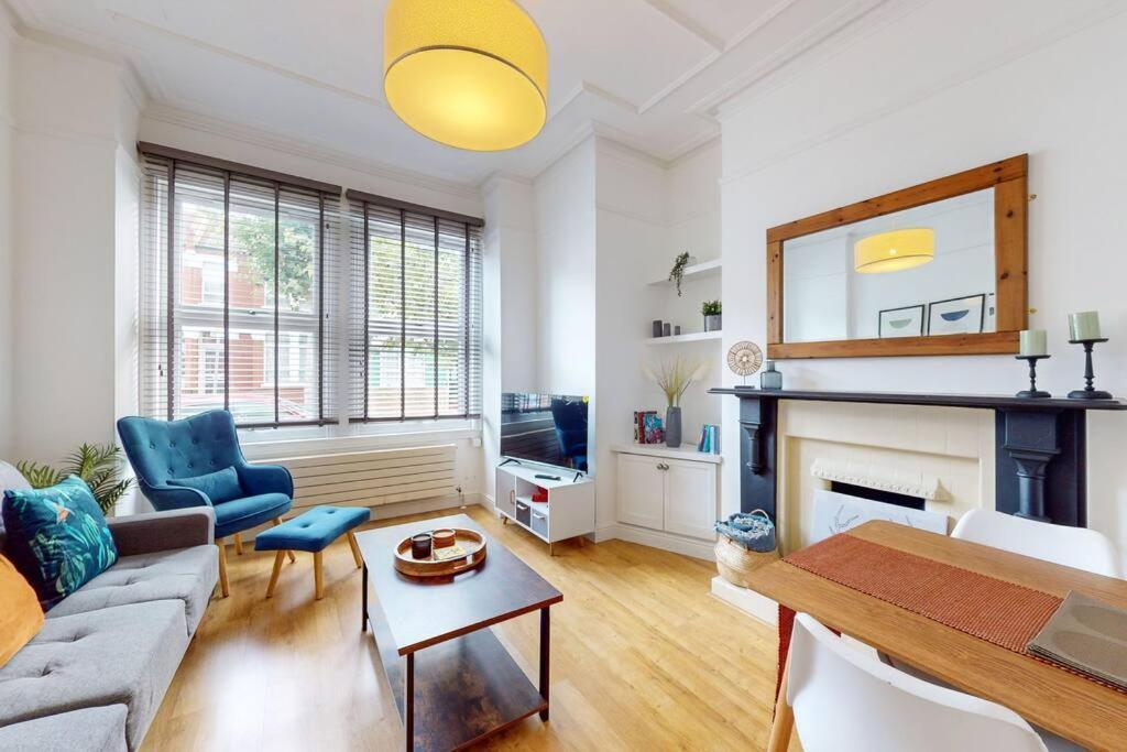 Spacious 2Bd Apartment Cricklewood Londra Exterior foto