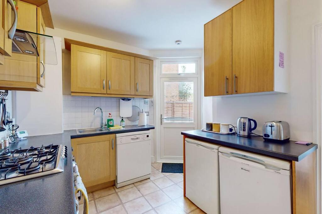 Spacious 2Bd Apartment Cricklewood Londra Exterior foto